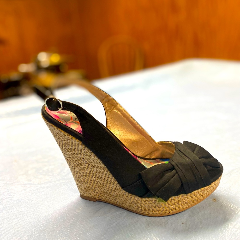 Wedge heels